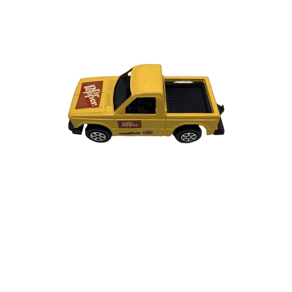 Tootsietoy S-10 Chevrolet Pickup Truck Diecast Yellow Vintage Toy
